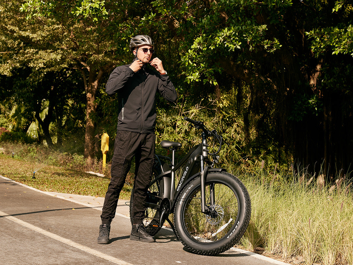 The SPACEVELO Terra X1 is a premium all-terrain electric bike built for adventure and daily commuting. Powered by a robust 48V 750W rear hub motor with 90N.M torque, it delivers smooth acceleration on any terrain. The high-capacity 48V 20Ah LG battery provides an impressive 60-mile range per charge. Featuring 120mm hydraulic suspension, 26x4.0" Kenda fat tires, and Zoom hydraulic disc brakes, it handles city streets and off-road trails with ease. Practical features include a 150LB rear rack capacity, 8-spee